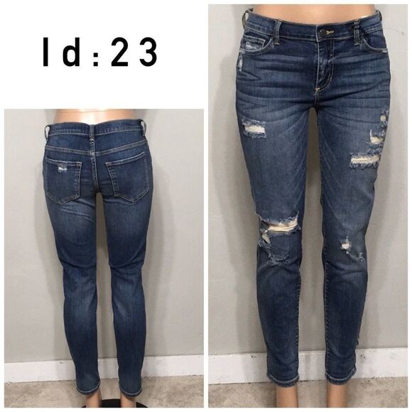 I d : 2 3  distressed stretch jeans. NWT - Picture 1 of 7